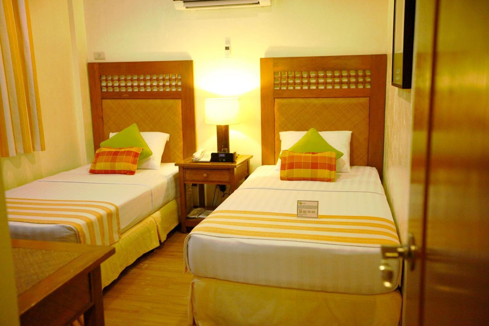Boracay Tropics Resort Hotel Manoc-Manoc Exterior photo