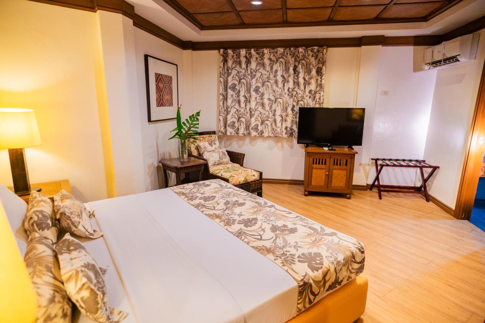 Boracay Tropics Resort Hotel Manoc-Manoc Exterior photo
